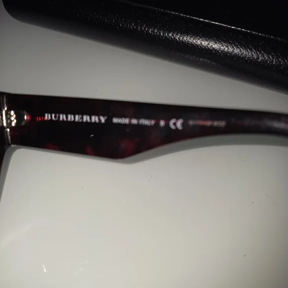 Burberry Tortoise Shell Sunglasses - Picture 4 of 6